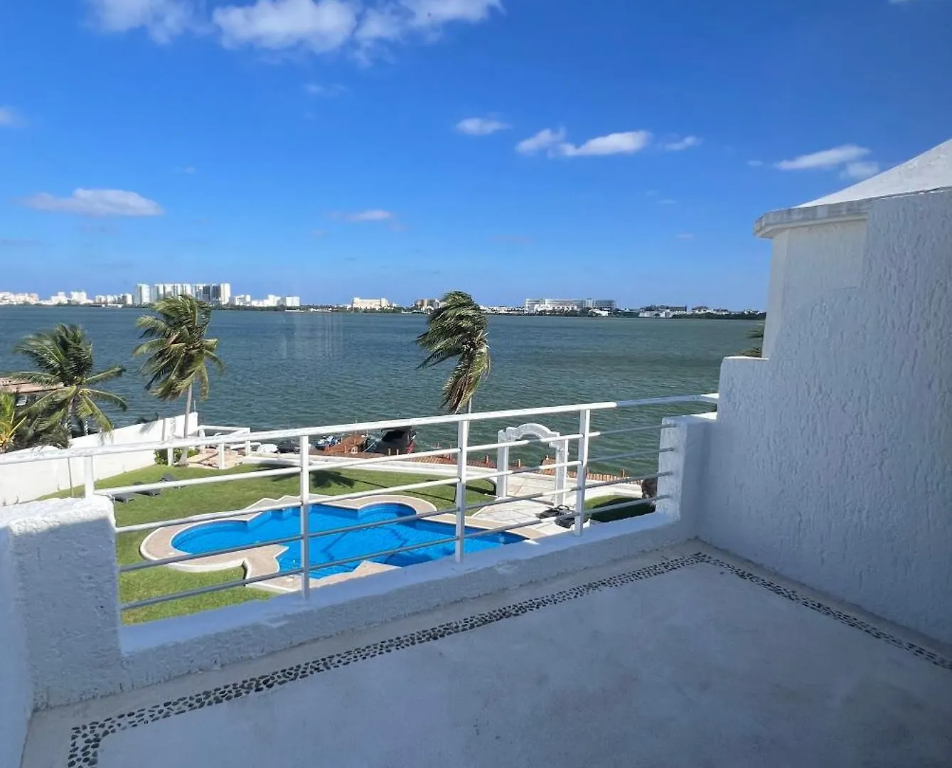 Apartment Penthouse Frente A La Laguna Cancun